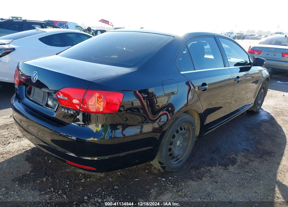 2013 VOLKSWAGEN JETTA 2.5L SE VIN: 3VWDP7AJ4DM427842