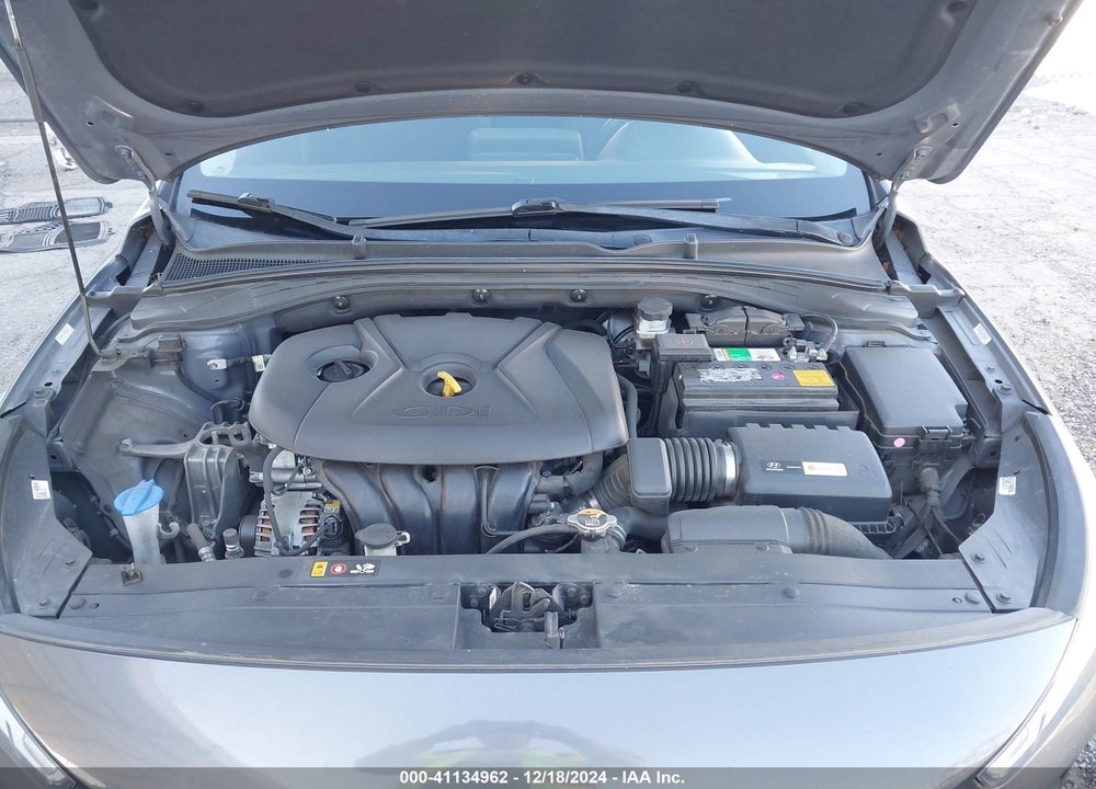 2019 HYUNDAI ELANTRA GT VIN: KMHH35LE4KU100110