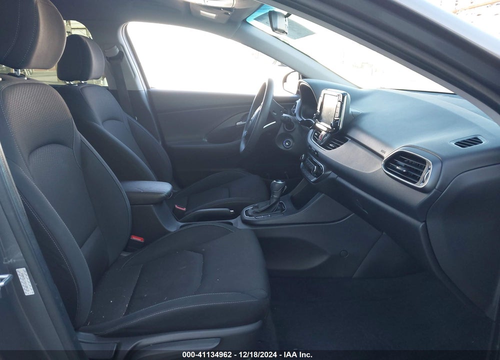 2019 HYUNDAI ELANTRA GT VIN: KMHH35LE4KU100110