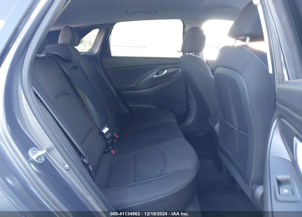 2019 HYUNDAI ELANTRA GT VIN: KMHH35LE4KU100110