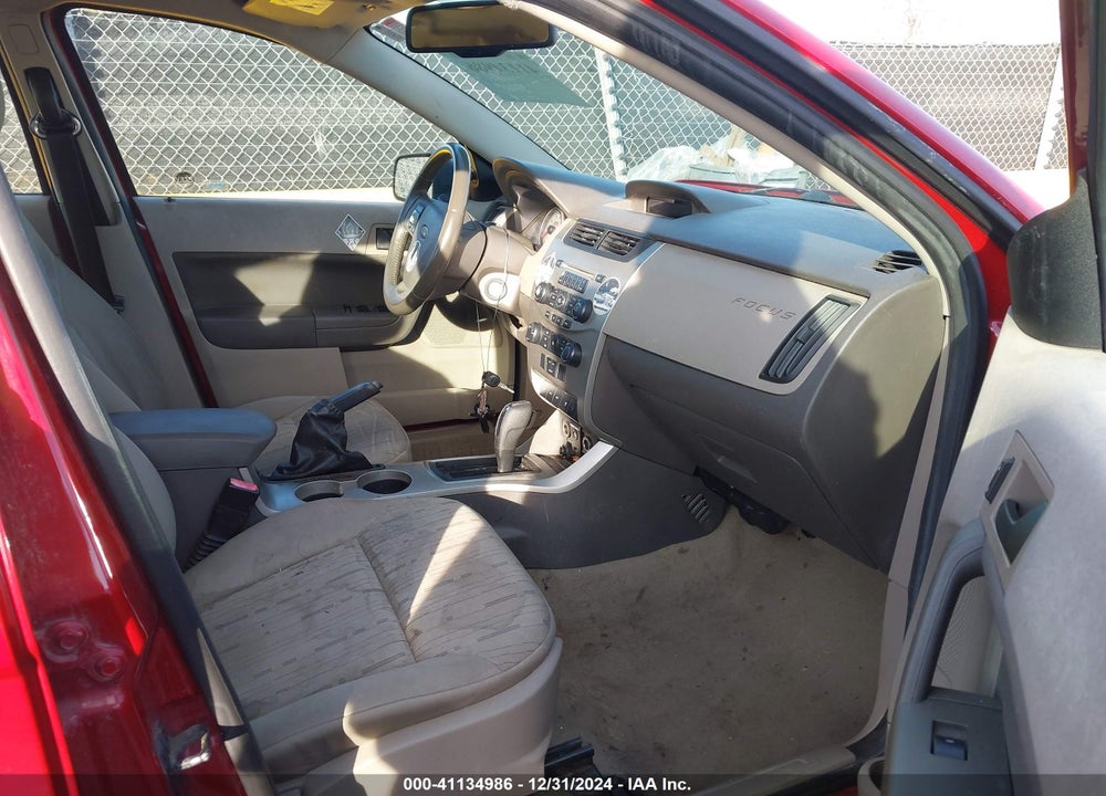 2010 FORD FOCUS SE VIN: 1FAHP3FN8AW192744