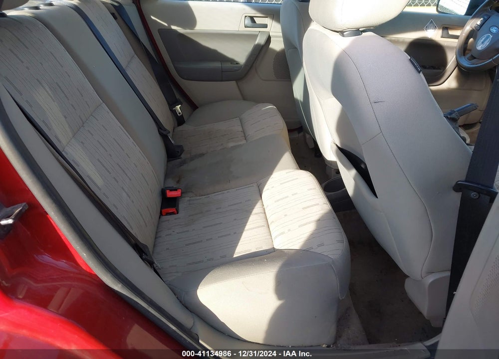 2010 FORD FOCUS SE VIN: 1FAHP3FN8AW192744