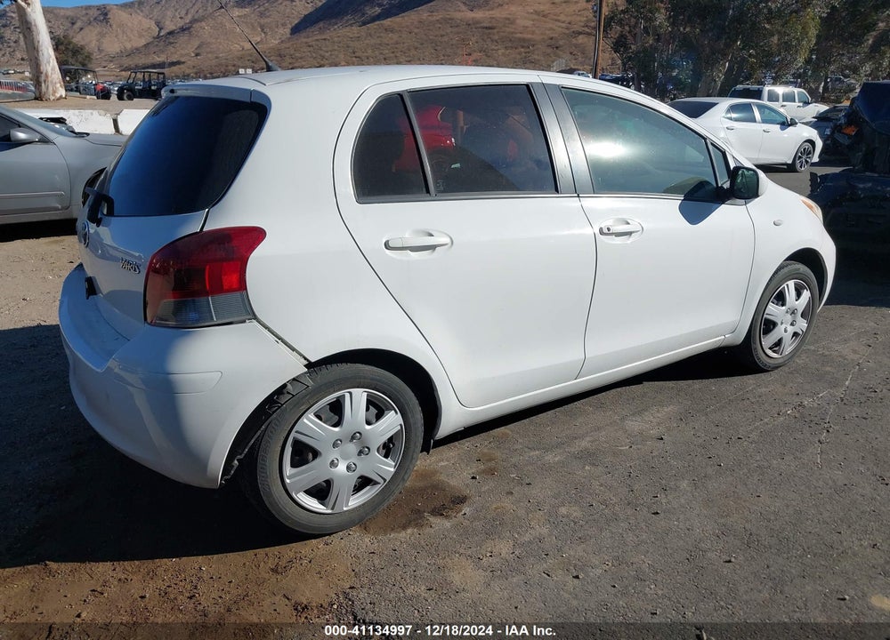 2011 TOYOTA YARIS VIN: JTDKT4K33B5333135
