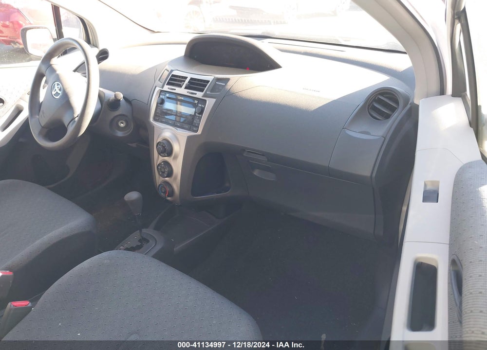 2011 TOYOTA YARIS VIN: JTDKT4K33B5333135