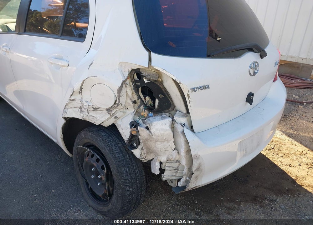 2011 TOYOTA YARIS VIN: JTDKT4K33B5333135