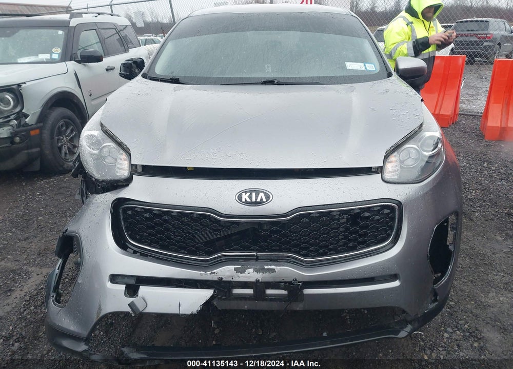 2018 KIA SPORTAGE LX VIN: KNDPM3AC8J7330717