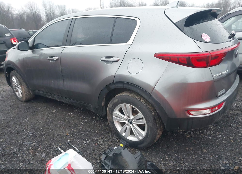 2018 KIA SPORTAGE LX VIN: KNDPM3AC8J7330717