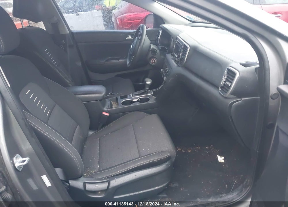 2018 KIA SPORTAGE LX VIN: KNDPM3AC8J7330717