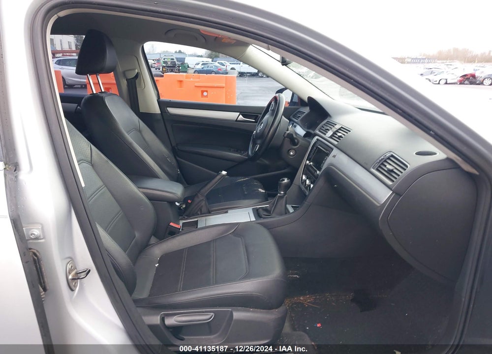 2012 VOLKSWAGEN PASSAT VIN: 1VWBP7A31CC049763