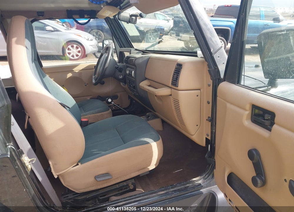 2000 JEEP WRANGLER SAHARA VIN: 1J4FA59S9YP742175
