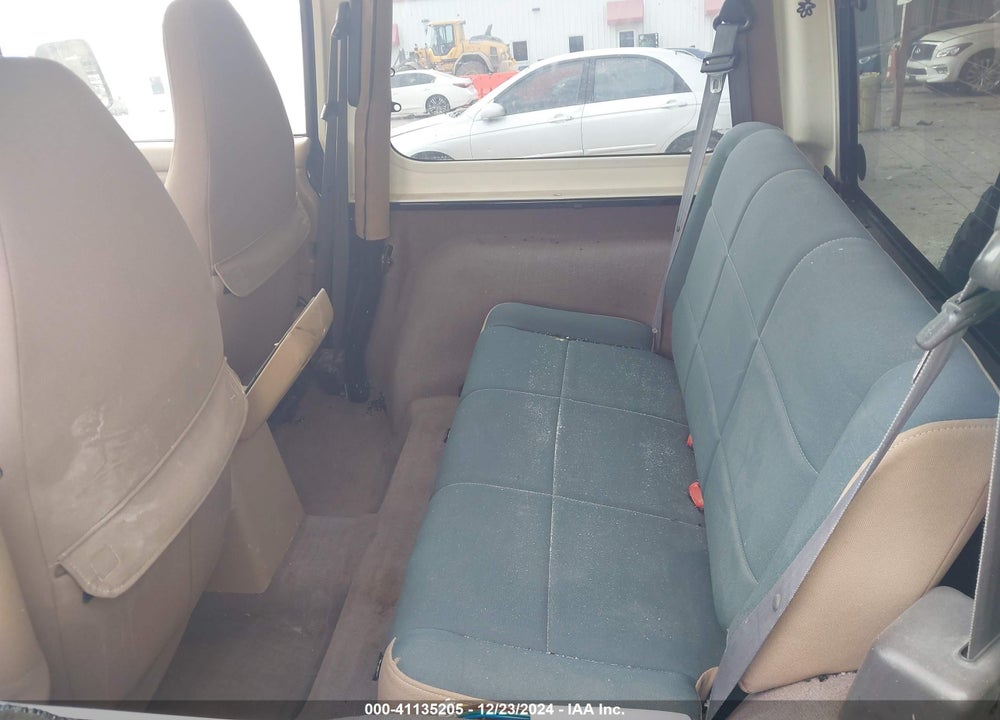 2000 JEEP WRANGLER SAHARA VIN: 1J4FA59S9YP742175