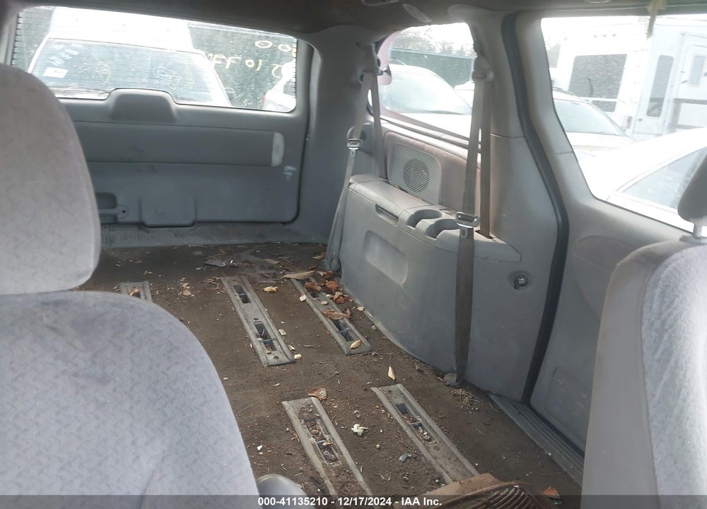 2001 CHRYSLER TOWN & COUNTRY LX VIN: 2C8GP44G11R116094