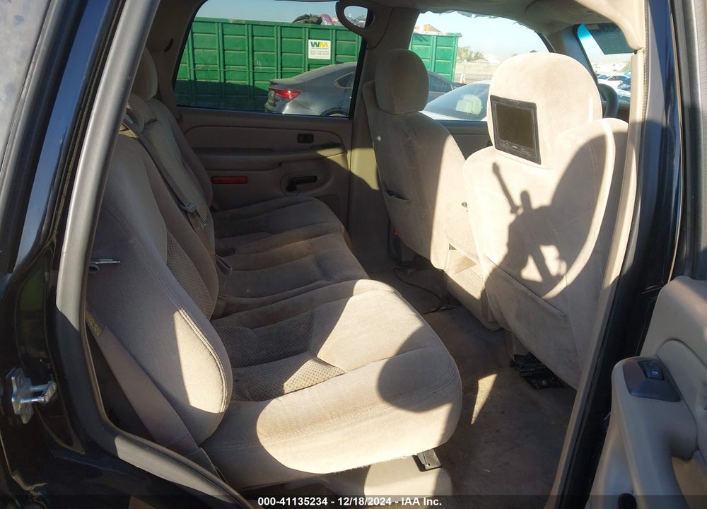 2005 CHEVROLET TAHOE LS VIN: 1GNEC13VX5R151660