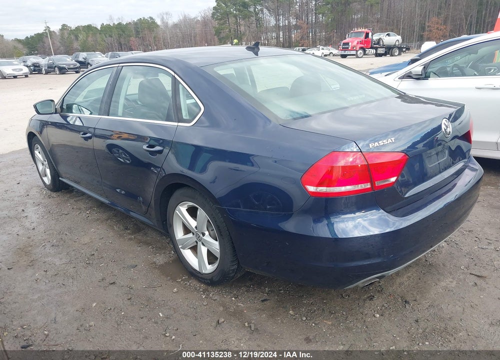2013 VOLKSWAGEN PASSAT 2.5L SE VIN: 1VWBP7A37DC097561