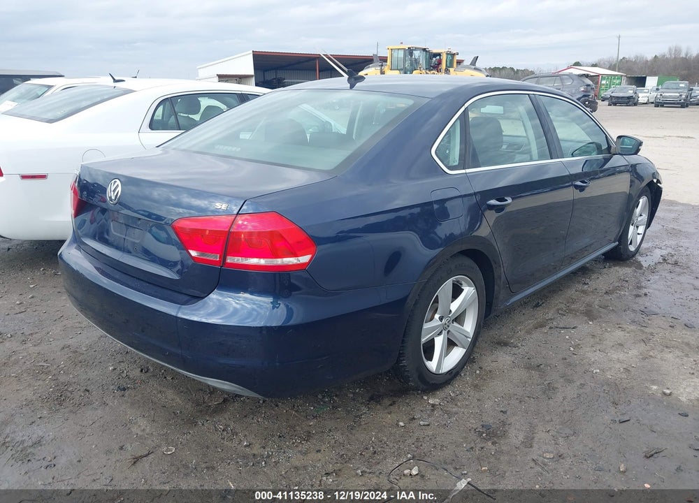 2013 VOLKSWAGEN PASSAT 2.5L SE VIN: 1VWBP7A37DC097561