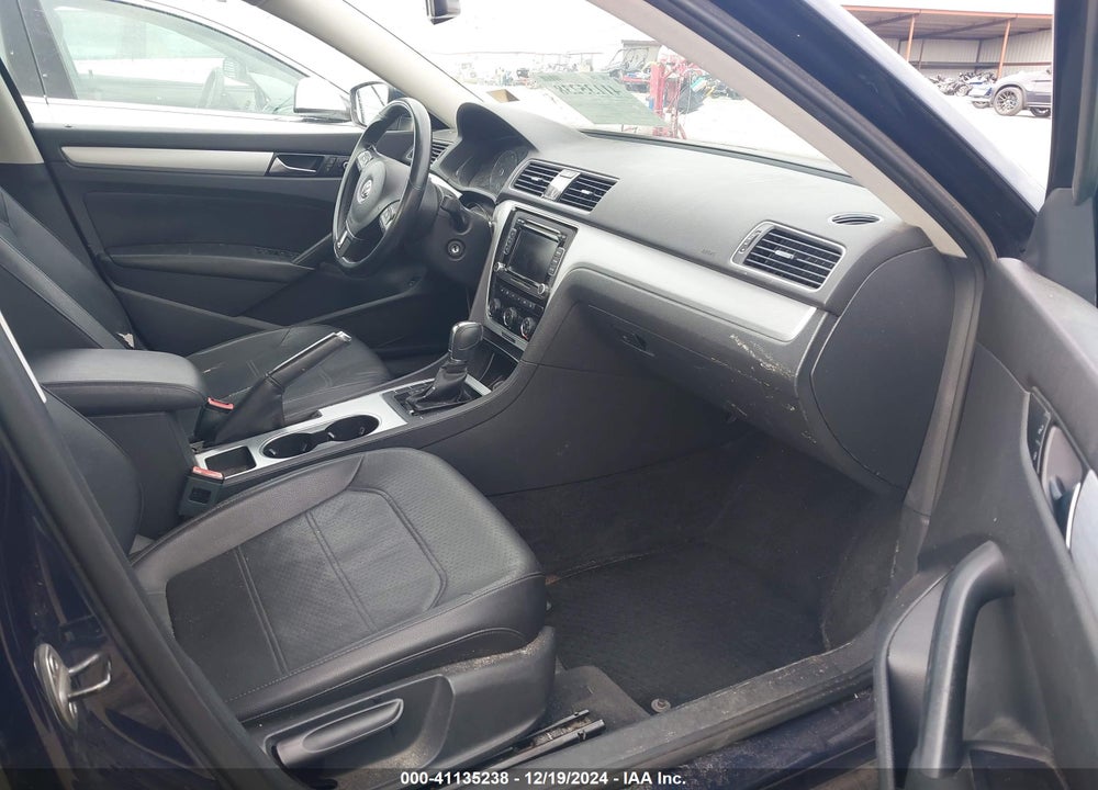 2013 VOLKSWAGEN PASSAT 2.5L SE VIN: 1VWBP7A37DC097561