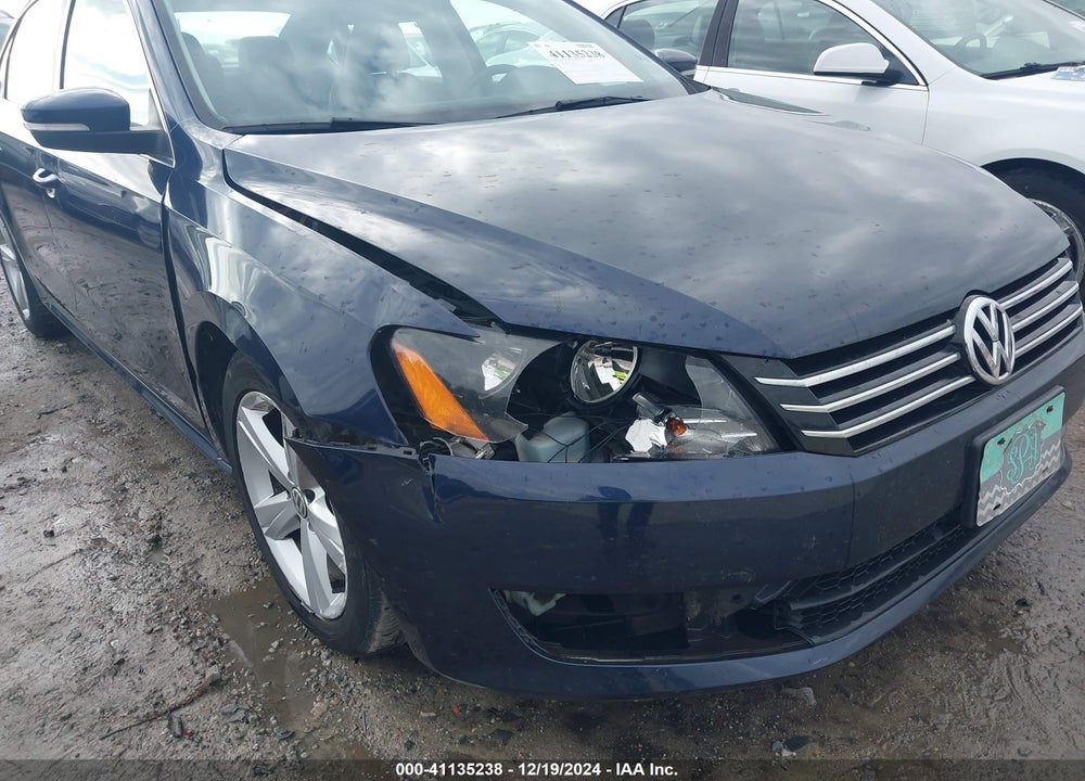 2013 VOLKSWAGEN PASSAT 2.5L SE VIN: 1VWBP7A37DC097561