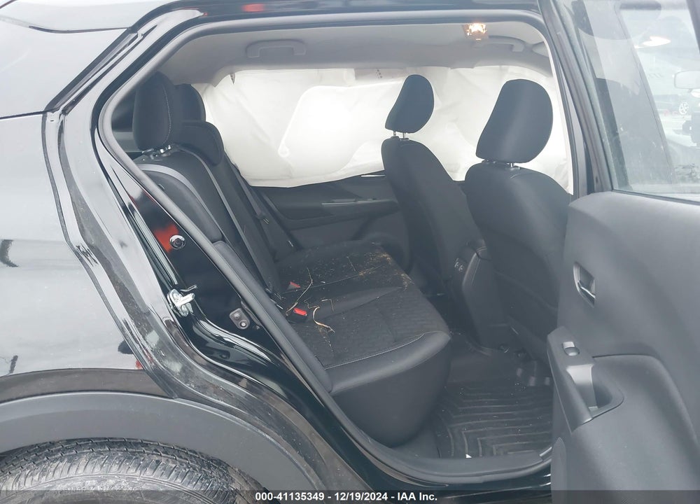 2023 NISSAN KICKS VIN: 3N1CP5CV8PL560099