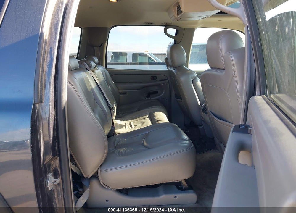 2005 CHEVROLET SUBURBAN 1500 LT VIN: 1GNFK16Z45J228415