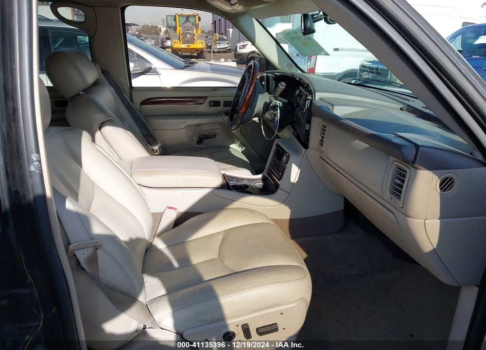 2005 CADILLAC ESCALADE STANDARD VIN: 1GYEC63T45R181302