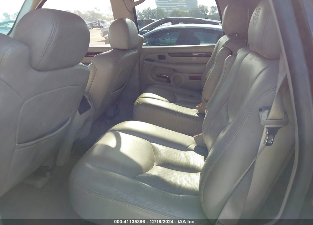 2005 CADILLAC ESCALADE STANDARD VIN: 1GYEC63T45R181302