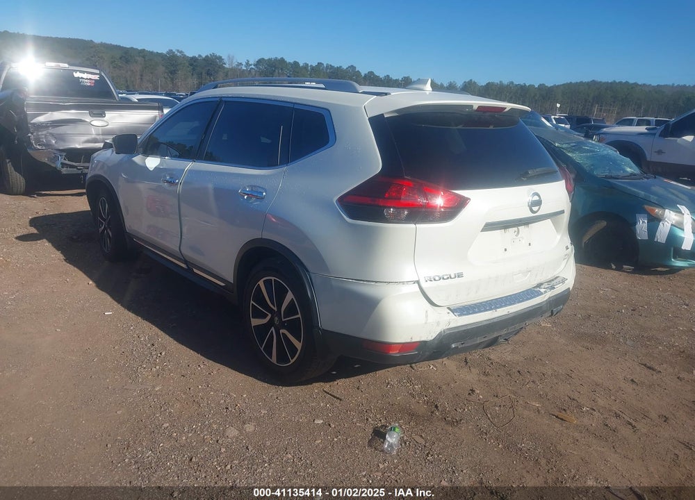 2017 NISSAN ROGUE SL VIN: 5N1AT2MT4HC755637