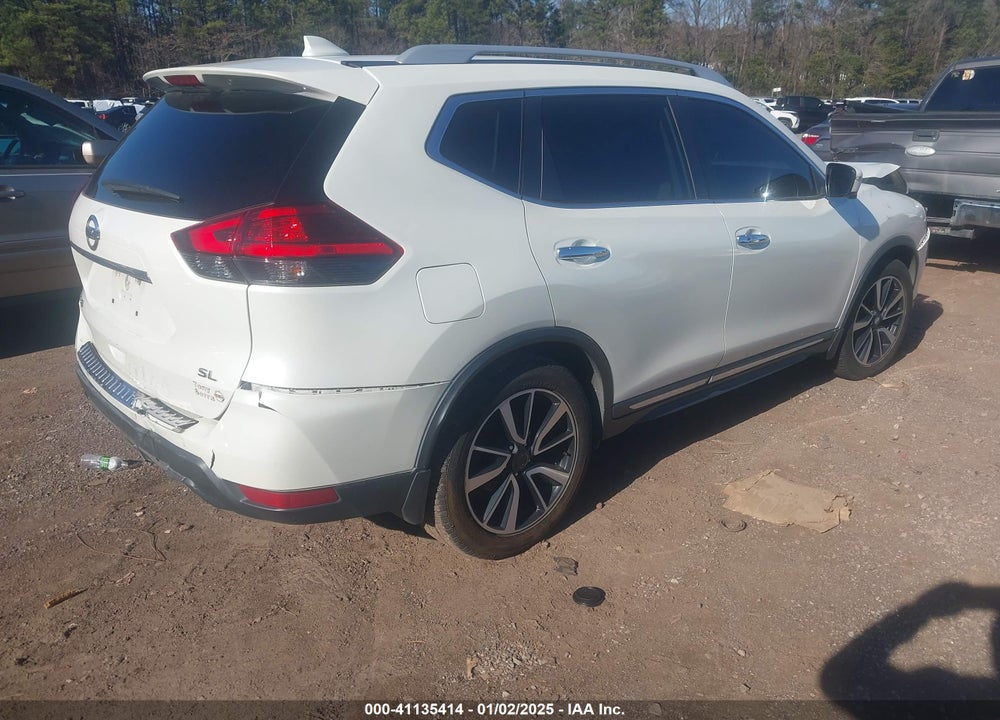 2017 NISSAN ROGUE SL VIN: 5N1AT2MT4HC755637