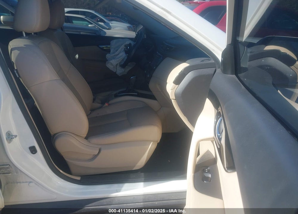 2017 NISSAN ROGUE SL VIN: 5N1AT2MT4HC755637
