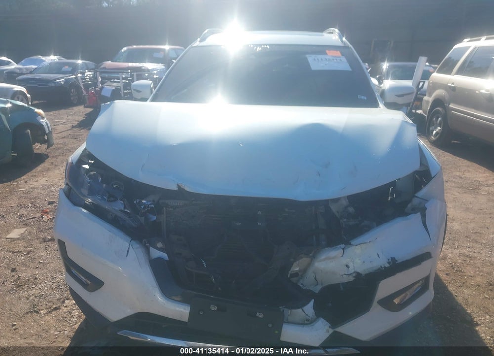 2017 NISSAN ROGUE SL VIN: 5N1AT2MT4HC755637