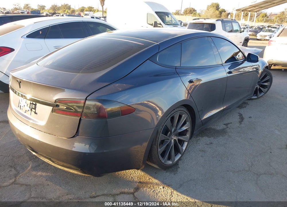 2018 TESLA MODEL S VIN: 5YJSA1E27JF295686