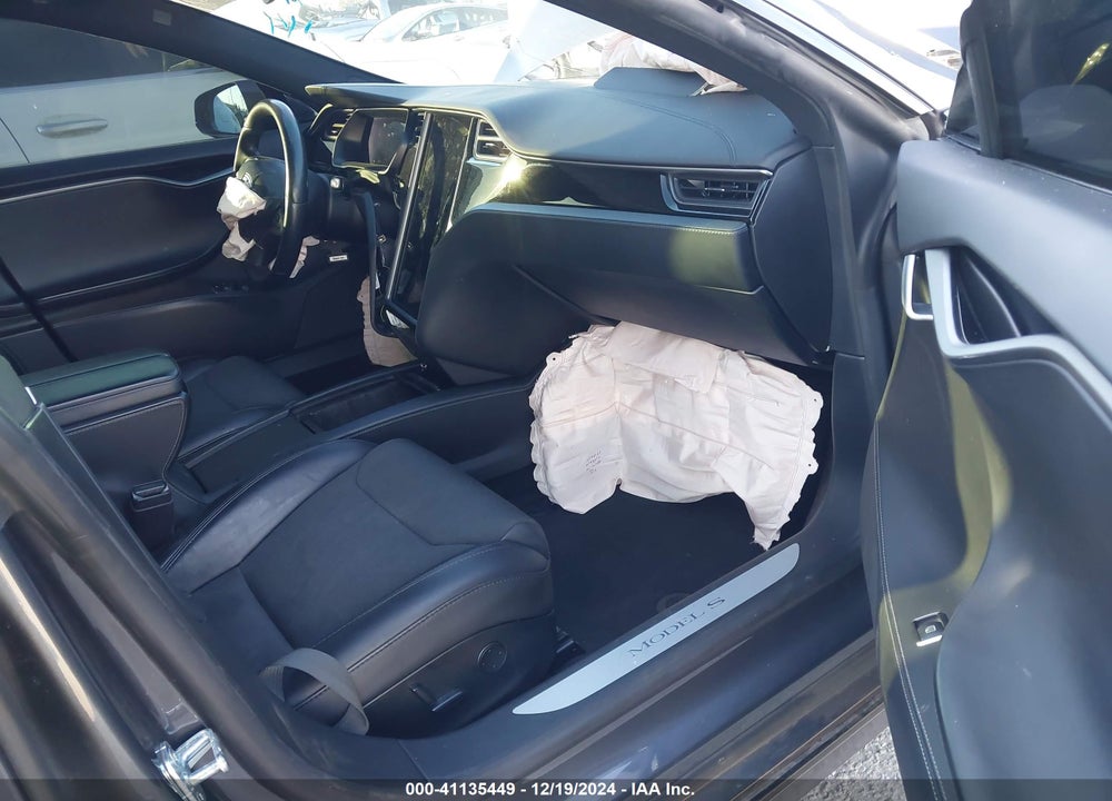 2018 TESLA MODEL S VIN: 5YJSA1E27JF295686