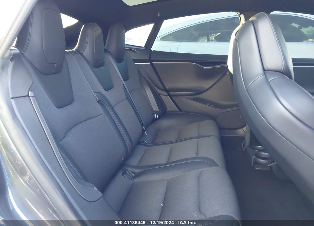 2018 TESLA MODEL S VIN: 5YJSA1E27JF295686