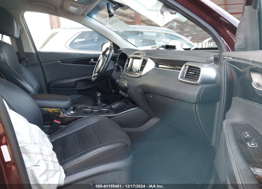 2017 KIA SORENTO 3.3L EX VIN: 5XYPHDA52HG200523