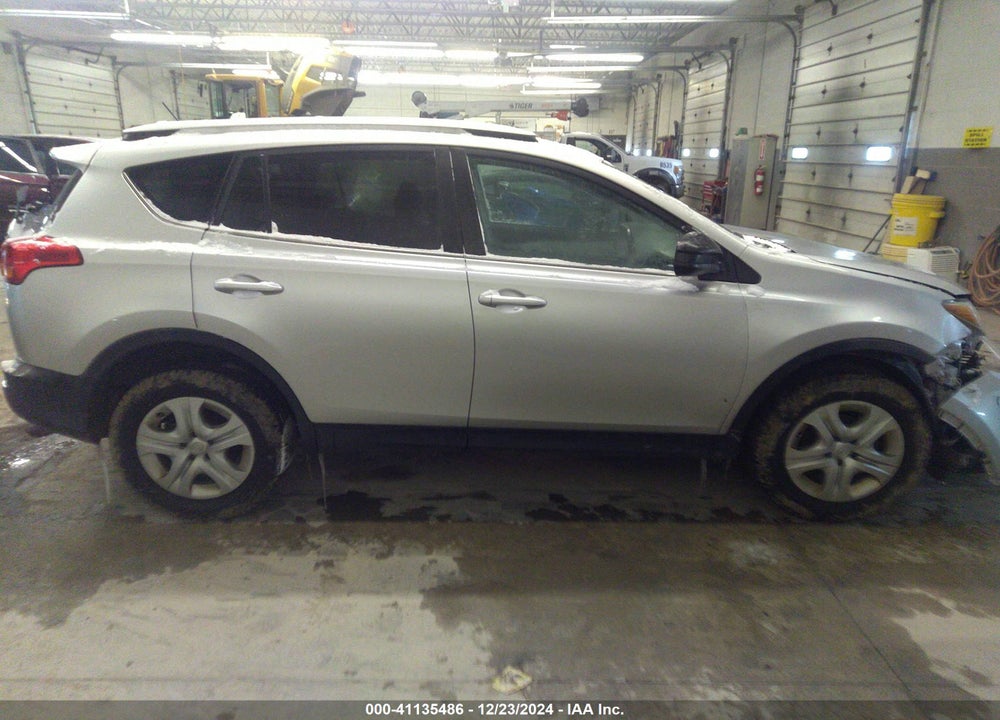2015 TOYOTA RAV4 LE VIN: 2T3BFREV9FW341501