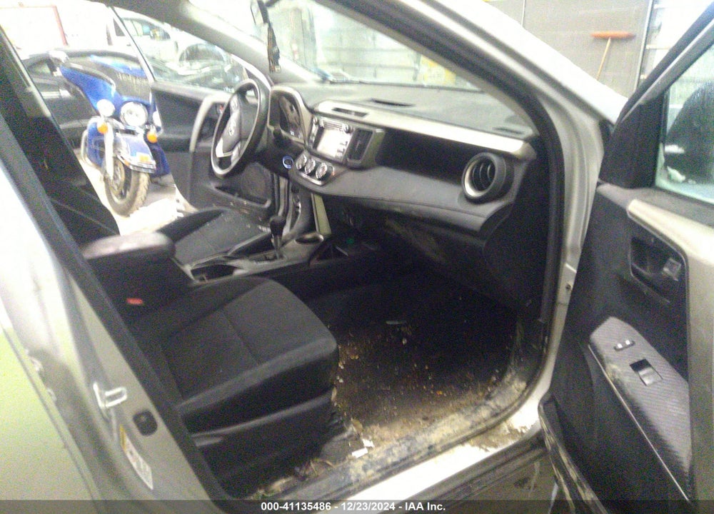 2015 TOYOTA RAV4 LE VIN: 2T3BFREV9FW341501