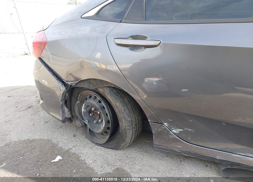 2020 HONDA CIVIC LX VIN: 2HGFC2F65LH530359