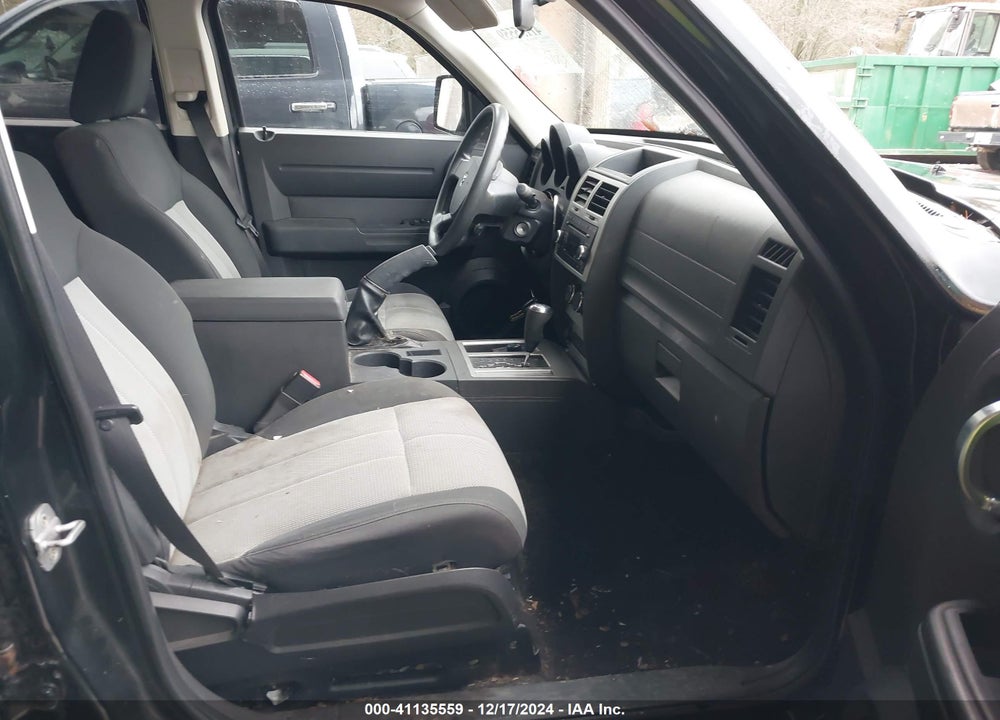 2007 DODGE NITRO SXT VIN: 1D8GU28K27W577531