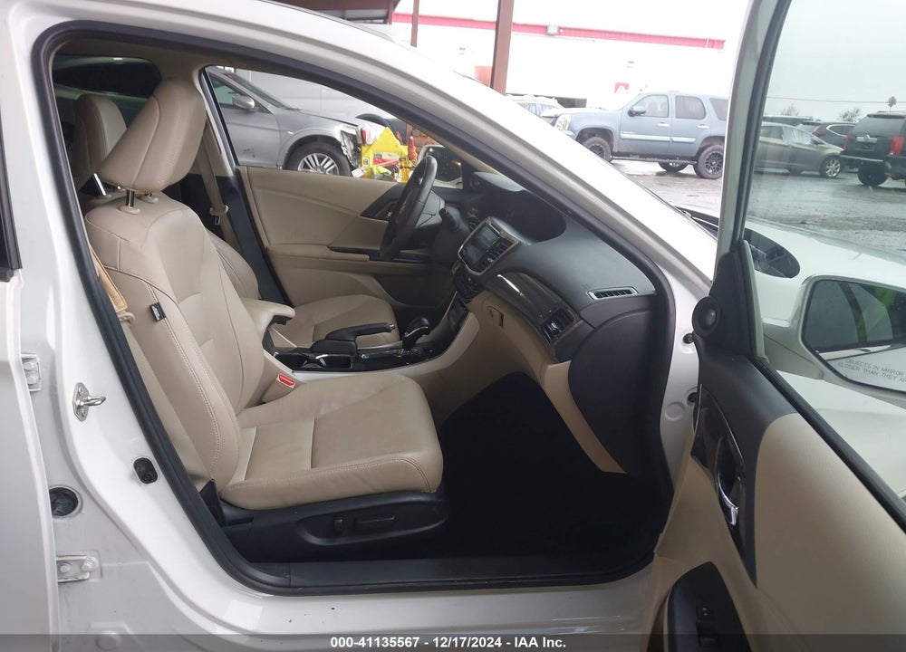 2017 HONDA ACCORD EX-L VIN: 1HGCR2F80HA184889