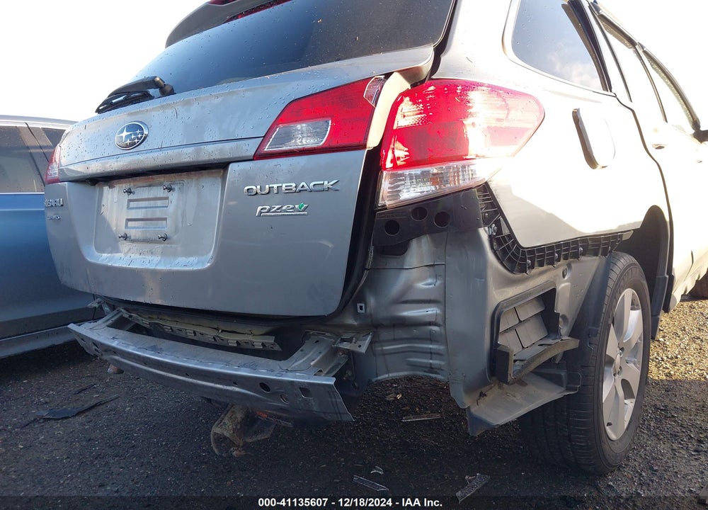 2011 SUBARU OUTBACK 2.5I LIMITED VIN: 4S4BRBKC2B3341723