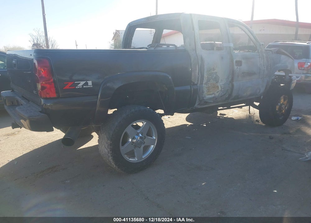 2004 CHEVROLET SILVERADO 2500HD LS VIN: 1GCHK29224E402222