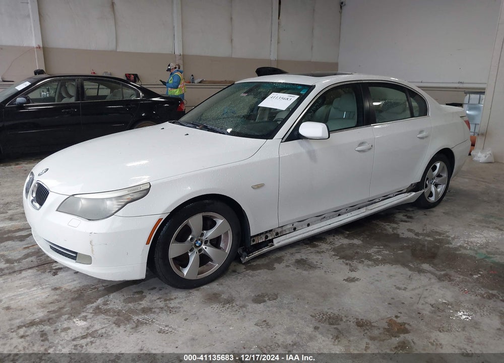 2008 BMW 528I VIN: WBANU53598CT01100