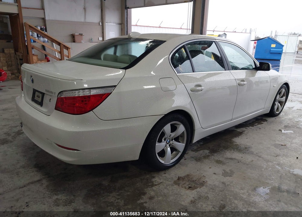 2008 BMW 528I VIN: WBANU53598CT01100