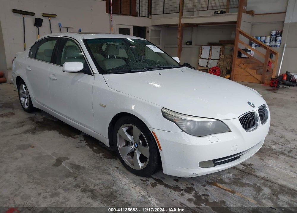 2008 BMW 528I VIN: WBANU53598CT01100