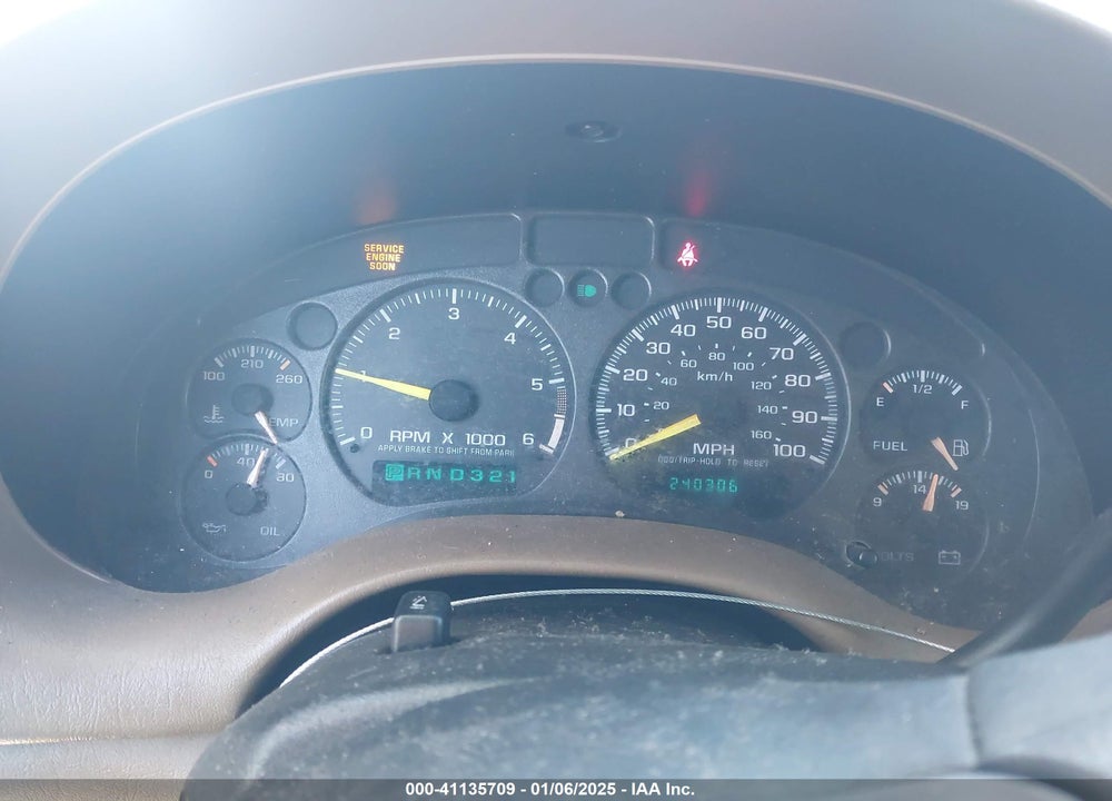 2001 CHEVROLET BLAZER LS VIN: 1GNCS18W41K155833