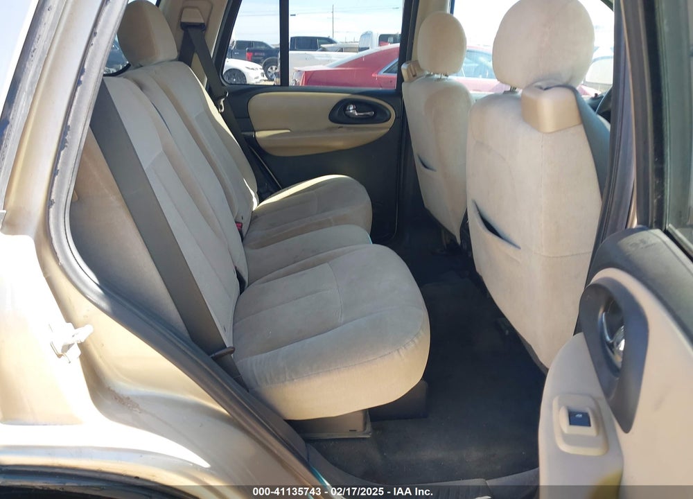2007 CHEVROLET TRAILBLAZER LS VIN: 1GNDS13S672158251