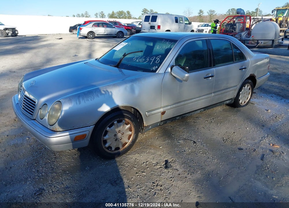 1998 MERCEDES-BENZ E-CLASS BASE (A5) VIN: WDBJF65F5WA566398