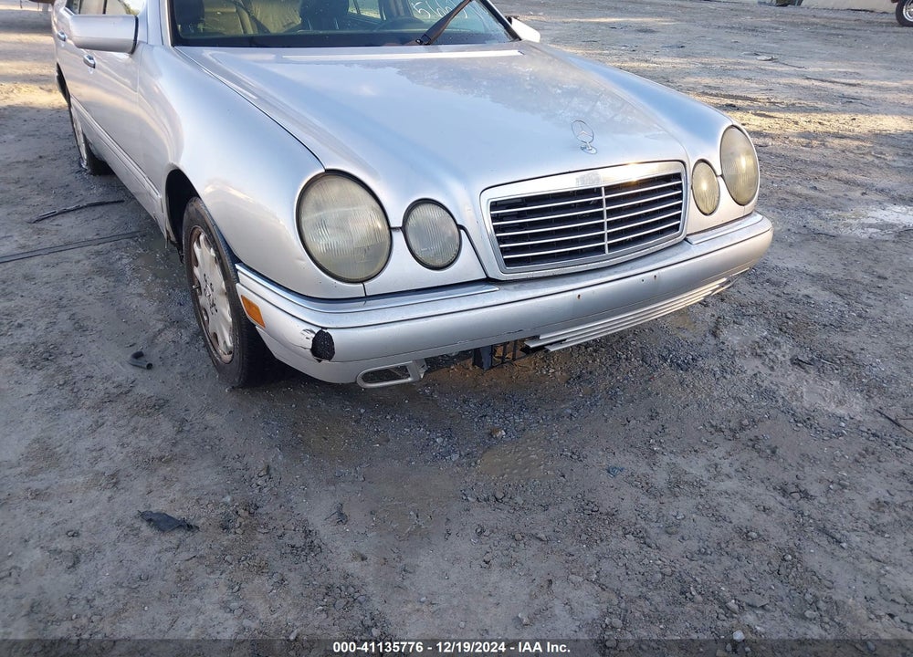 1998 MERCEDES-BENZ E-CLASS BASE (A5) VIN: WDBJF65F5WA566398