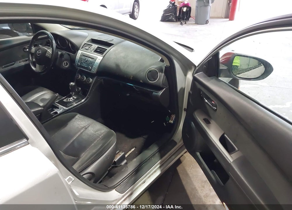 2009 MAZDA 6 I TOURING VIN: 1YVHP82A195M36577