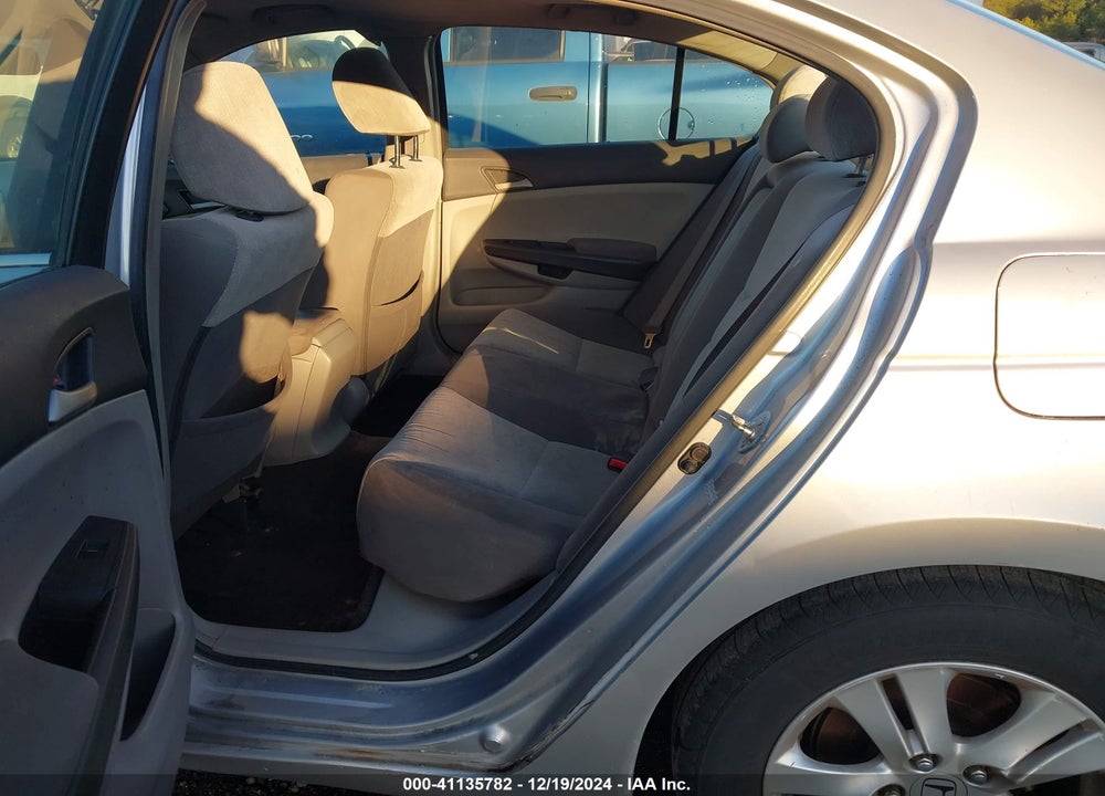 2009 HONDA ACCORD 2.4 LX-P VIN: 1HGCP26409A016240