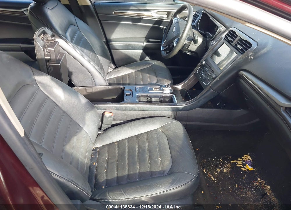 2017 FORD FUSION SE VIN: 3FA6P0HDXHR404471